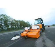Kép 4/9 - Bema Sweezy 580 Dual E elektromos (akkus) meghajtású seprőgép