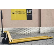 Kép 2/4 - CATERPILLAR 2,5 tonnás PU dupla görgős 1800 mm hosszúvillás kézi raklapemelő