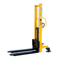 Kép 1/7 - STAXX 1,5 tonnás 1,6 méter magasemelésű kézi raklapemelő