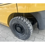 Kép 8/9 - CATERPILLAR GP15N 1.5 t teherbírású gázüzemű homlokvillás targonca, Kitünő állapot