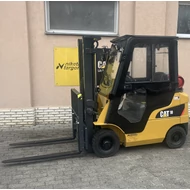 Kép 1/6 - CATERPILLAR GP18N 1.8 tonna teherbírású belsőégésű, gázos homlokvillás targonca