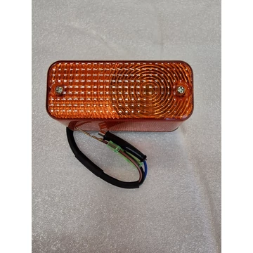 Indexlámpa első 12 V. Furatok távolsága 80 mm.