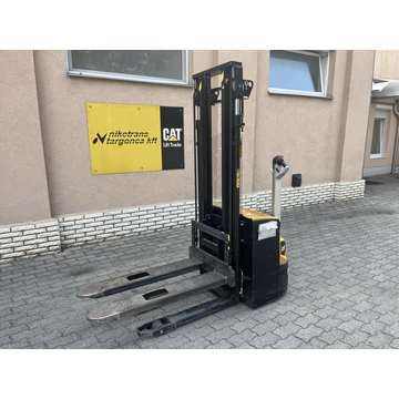 CATERPILLAR NSP12N2 1,2 tonna teherbírású elektromos raklapemelő targonca CATERPILLAR NSP12N2 1,2 tonna teherbírású elektromos raklapemelő targonca