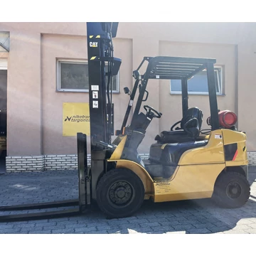 CAT GP25N használt homlokvillás targonca