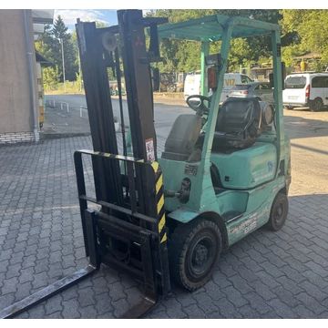 Mitsubishi FG15K eredeti állapotban levő gázos használt targonca