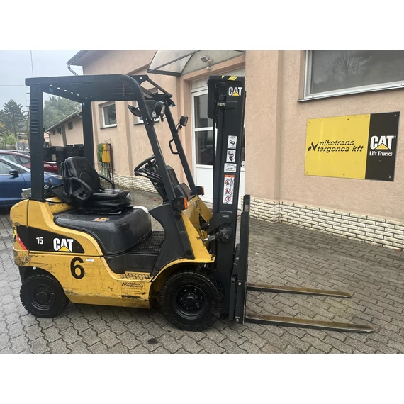 CATERPILLAR GP15N 1,5 tonna teherbírású belsőégésű homlokvillás targonca