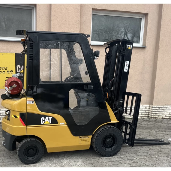 CATERPILLAR GP15N 1.5 t teherbírású gázüzemű homlokvillás targonca, Kitünő állapot