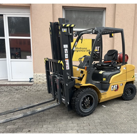 CATERPILLAR GP30N gázüzemű homlokvillás ellensúlyos targonca